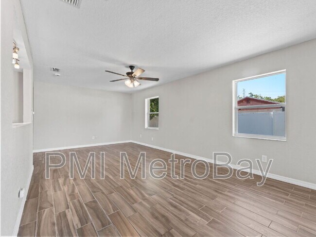 Building Photo - 4235 Manxcat Ln