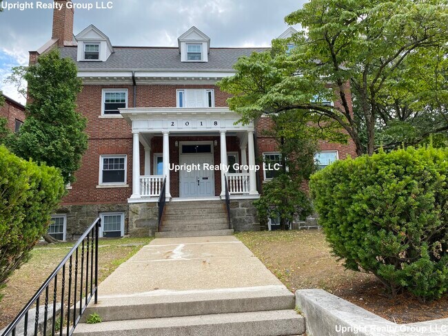 Building Photo - 2018 Commonwealth Ave