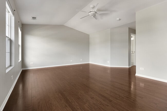 Building Photo - 609 Esla Ct
