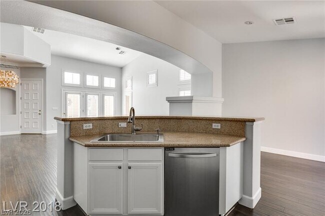 Building Photo - 5752 Murtiga Ct