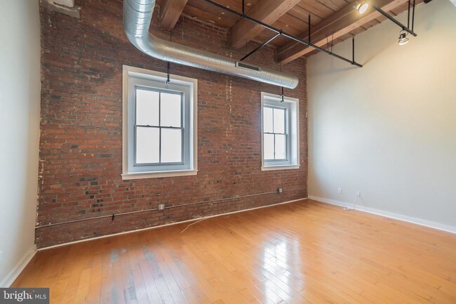 Building Photo - 1010 Arch St