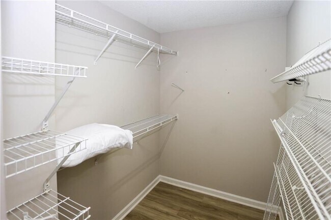 Building Photo - 7116 Blairs View Dr