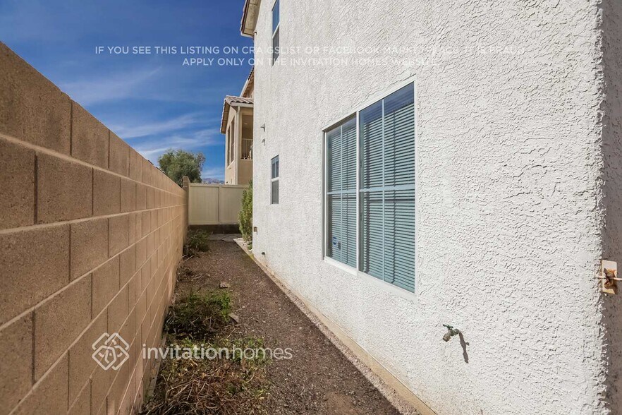 Building Photo - 8933 Jennifer Anne Ave