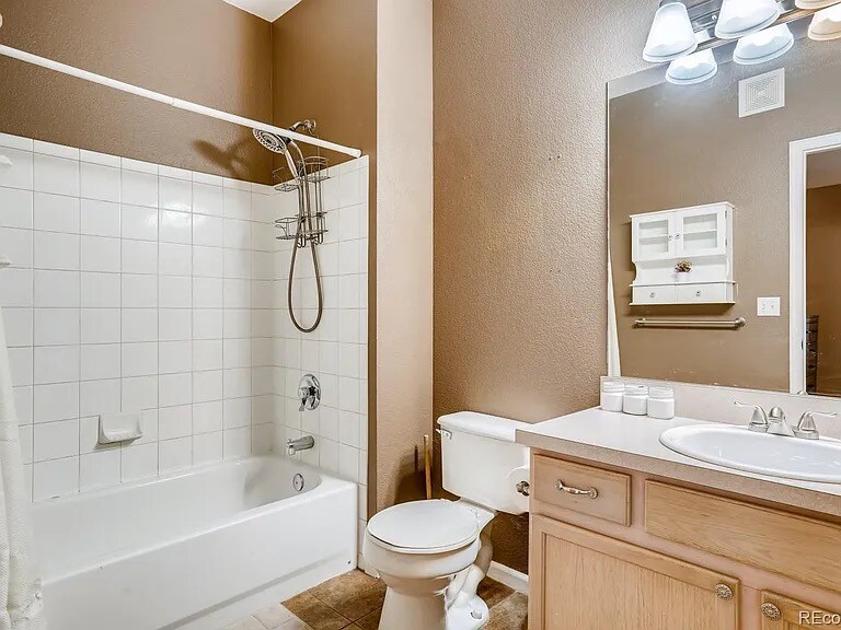 Master Bathroom - 2430 W 82nd Pl