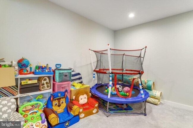 Building Photo - 5101 Redwing Dr