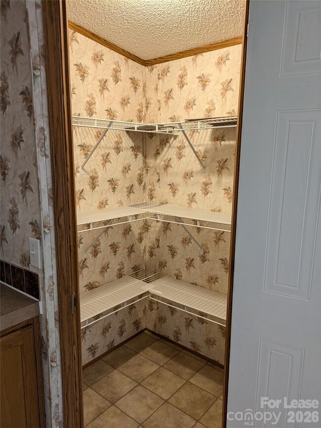 Building Photo - 338 Weathers Creek Rd