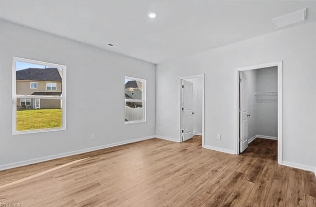 Building Photo - Stunning Brand New Construction in Winston Salem!