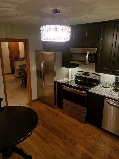 Building Photo - 1007 Roselawn Ave W