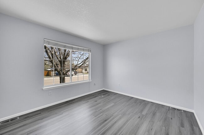 Building Photo - 6431 Raleigh Ct