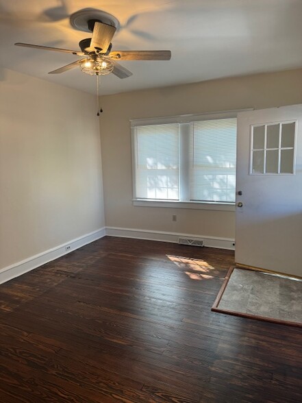 Living Room - 9 S Brandywine St