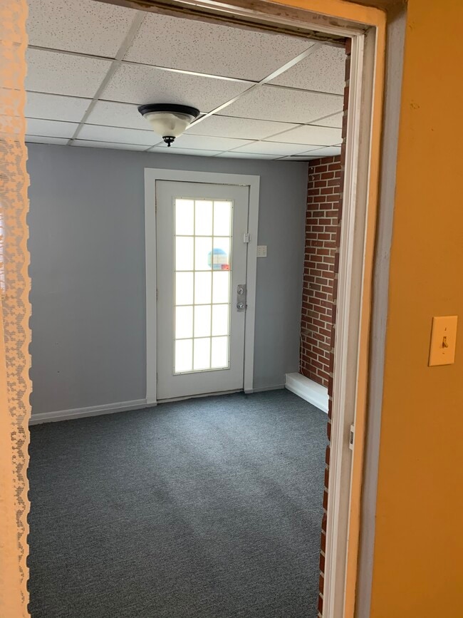 Bonus room - 5758 E Hastings Arch