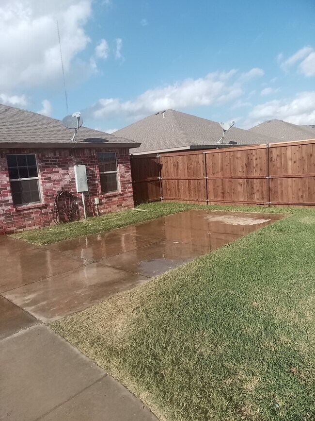 Building Photo - 2007 89th St