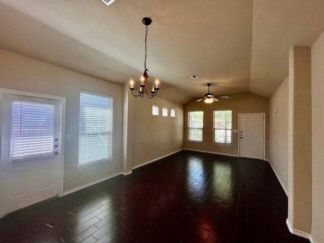 Building Photo - Luxury Duplex Home in Kyle, TX