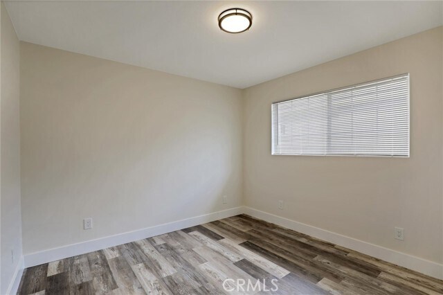 Building Photo - 402 E Glendale Dr