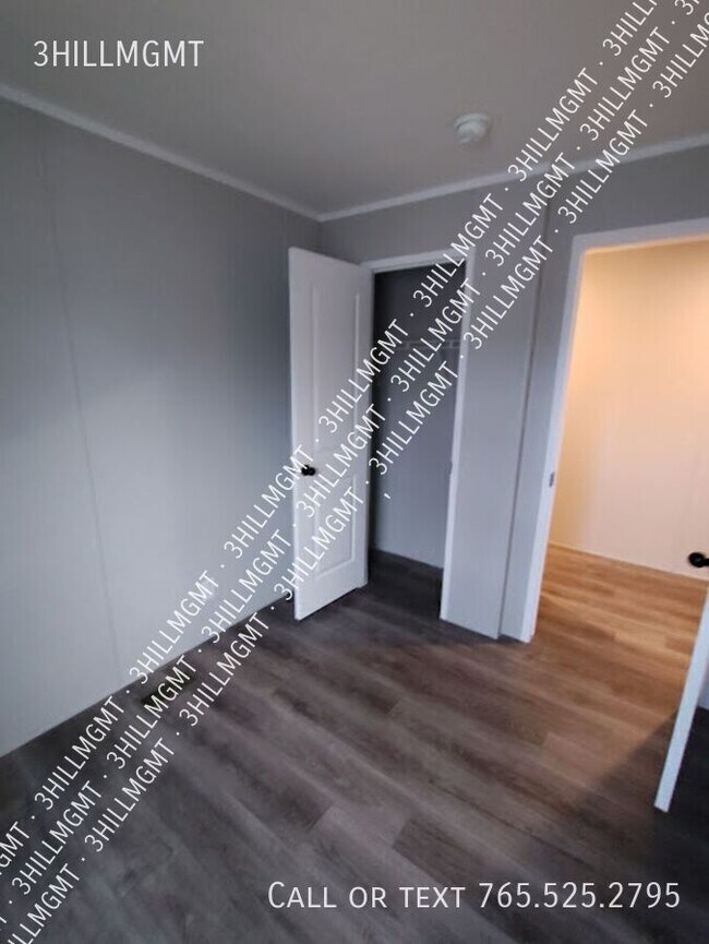 Building Photo - 5600 W Kilgore Ave