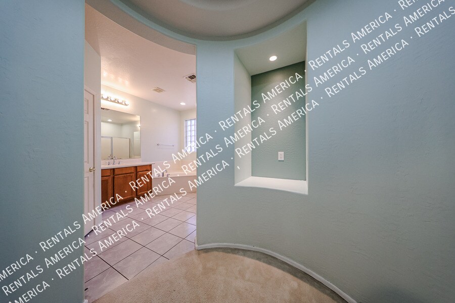 Building Photo - 4429 W Paseo Way