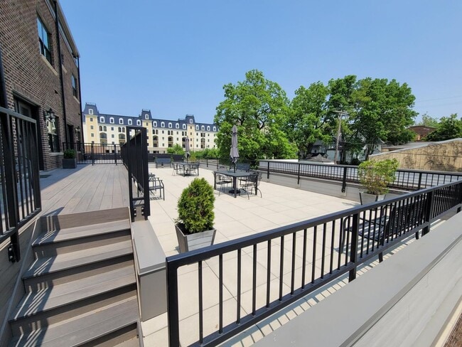 Building Photo - Brownstone Condominiums