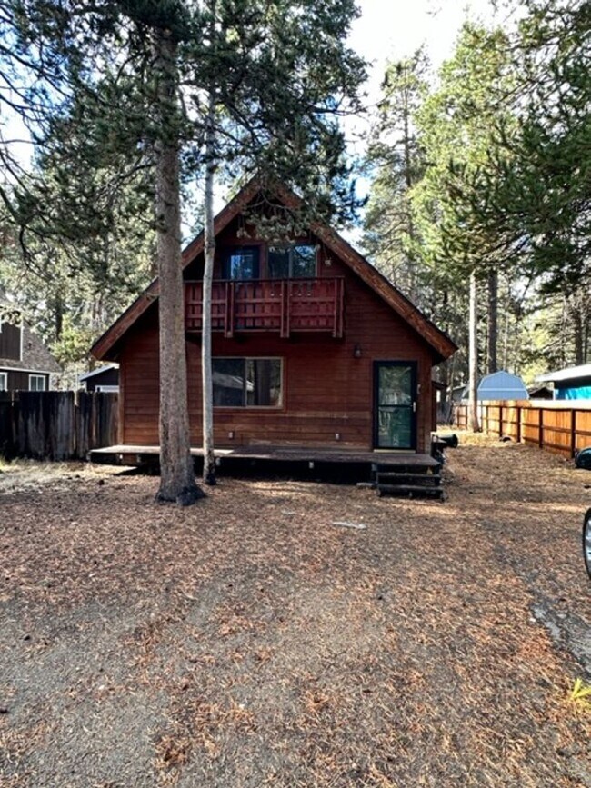 Lovely 3Bd Cabin style home in a quiet nei... 1108 Dedi Ave South