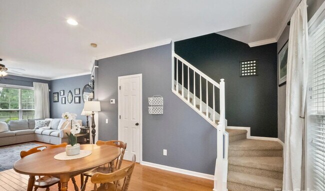 Building Photo - 2143 Kaybird Ln