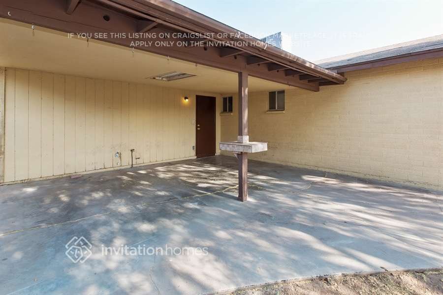 Building Photo - 215 N Kachina