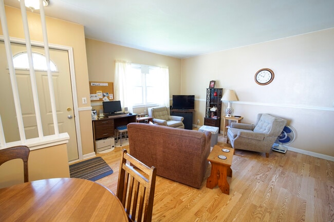 Living Room - 1310 W 7th St