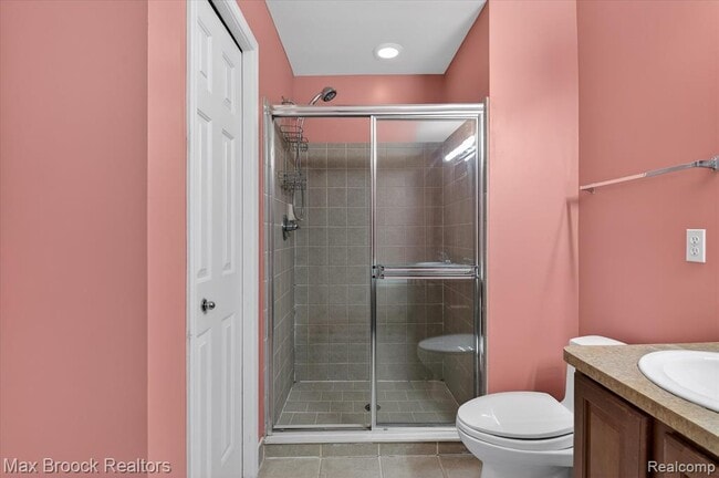 Building Photo - 3255 Camden Dr