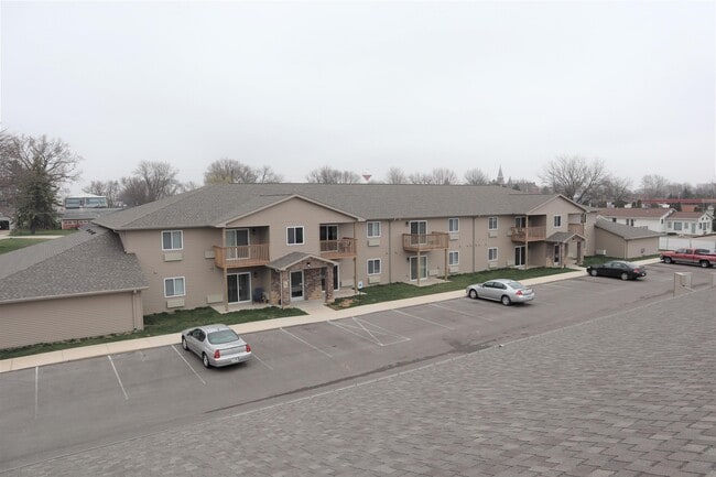 Building Photo - 106 Gardens Ct