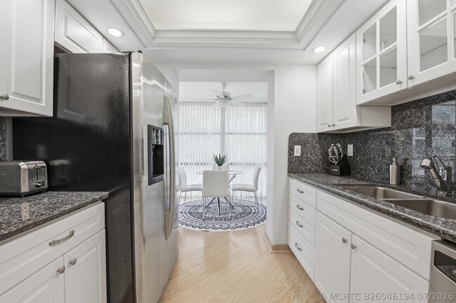 Building Photo - 3200 S Ocean Blvd
