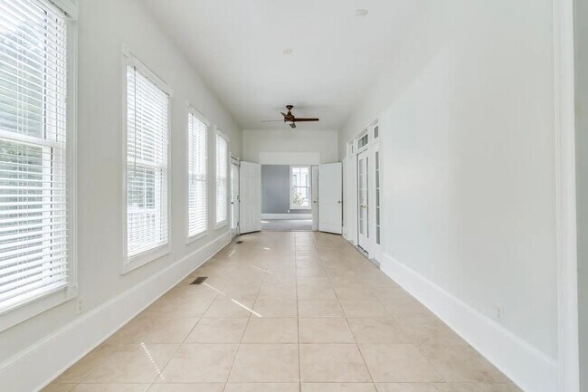 Building Photo - Beautiful home in Lake Carolina Harborside with Fully Equipped Private Apartment