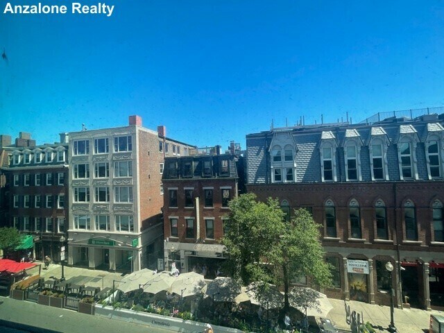 Building Photo - 288 Hanover St