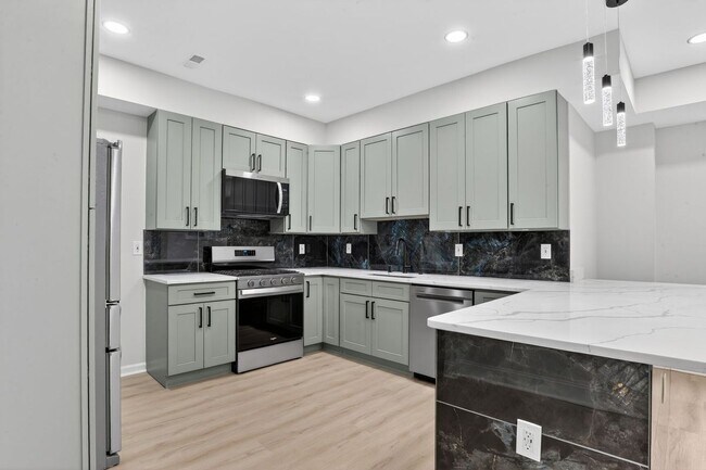 Building Photo - 4013 4th St
