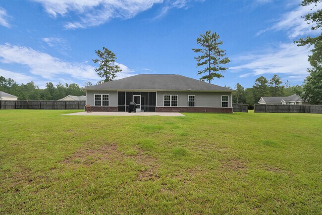 Building Photo - 68 Lincoln Way