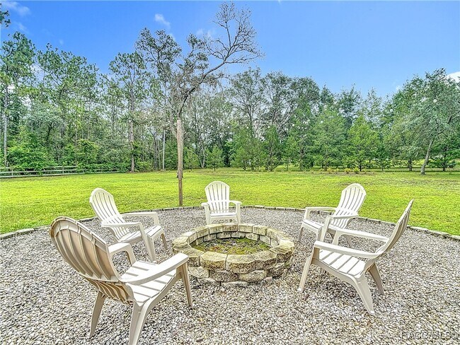 Building Photo - 884 W Massachusetts St