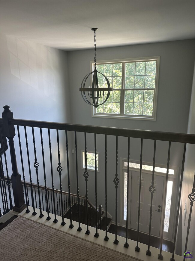 Building Photo - 121 Hawks Tail Dr