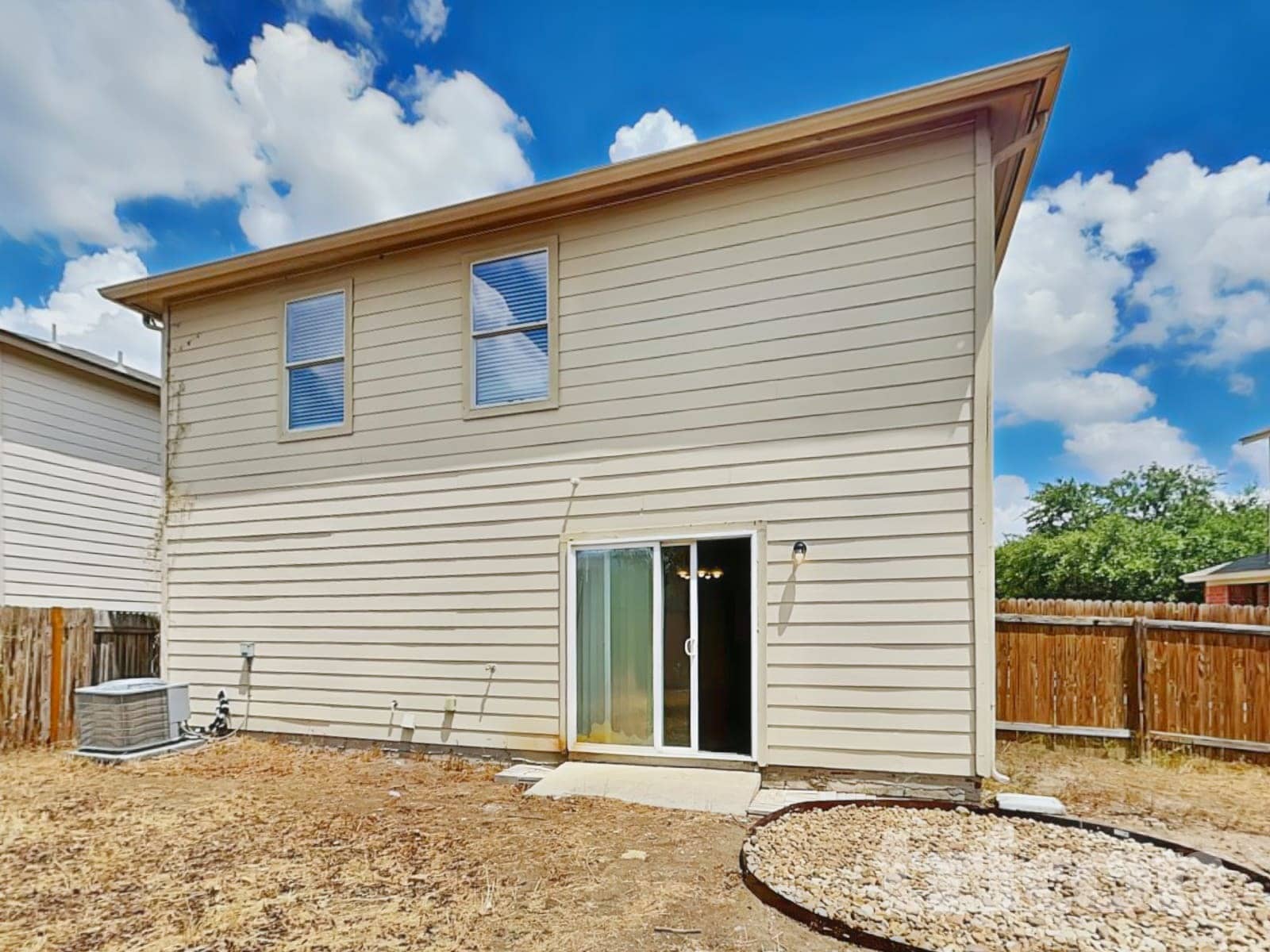 Building Photo - 7307 Circle Farm