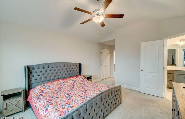 Building Photo - ***Special Offer*** Single Family Home in Desirable Neighborhood