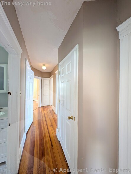 Building Photo - 49 Conwell Ave