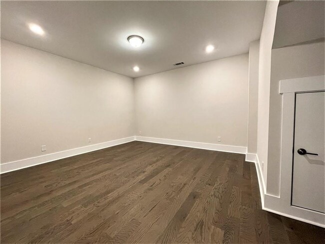 Building Photo - 892 Mayfield Rd