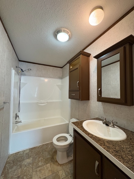 Building Photo - 377 Hunters Rill