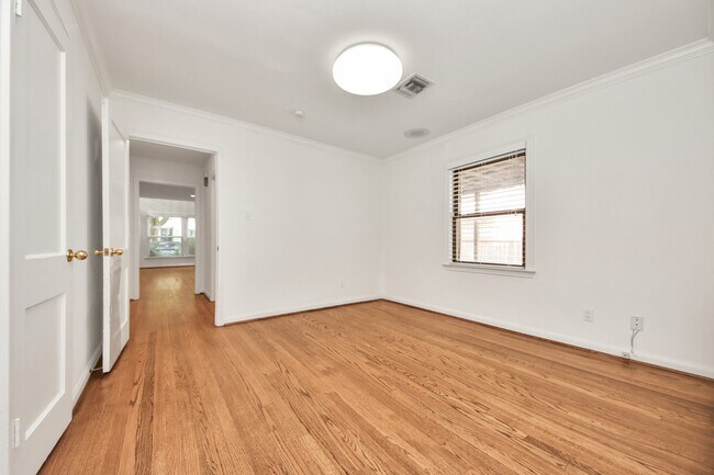Building Photo - 3912 Ruskin St
