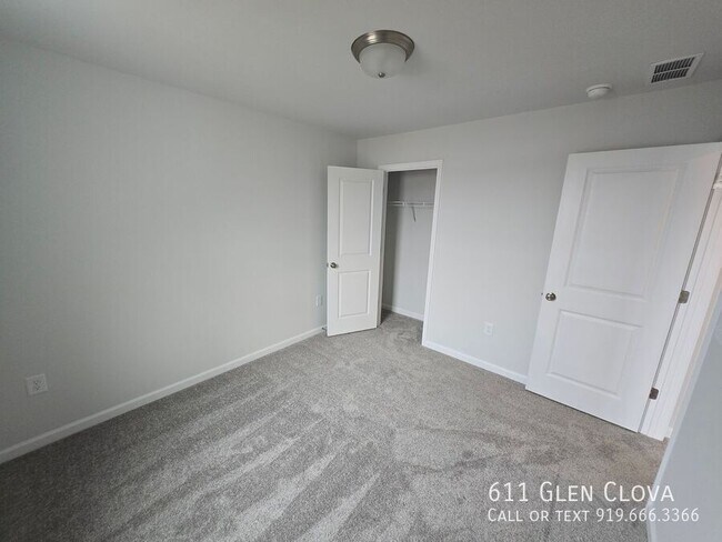 Building Photo - 611 Glen Clova Dr