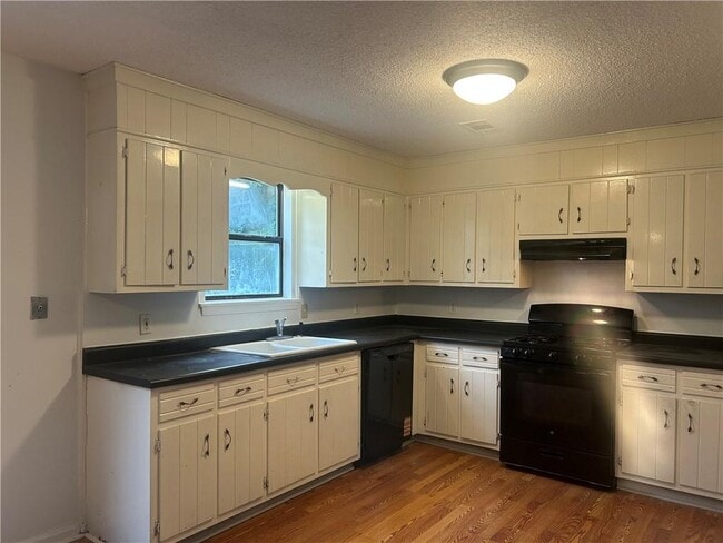 Building Photo - 2918 Mockingbird Cir
