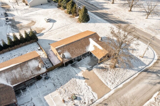 Building Photo - 2202 Richland Prairie Blvd