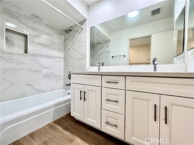 Building Photo - 27844 Longhill Dr