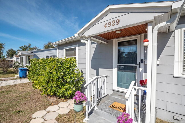 Building Photo - 4929 36th Ave N