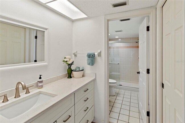 Building Photo - 5697 Sheffield Greene Cir