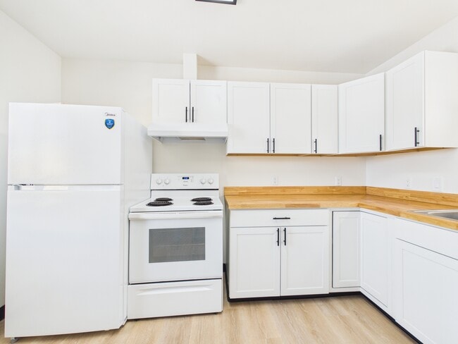 Building Photo - 3712 Swenson Ave