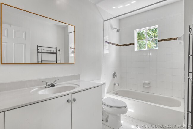 Building Photo - 10585 Cocobolo Way