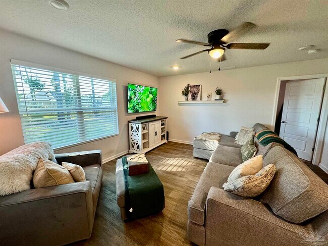 Building Photo - 7569 Steeplechase Blvd