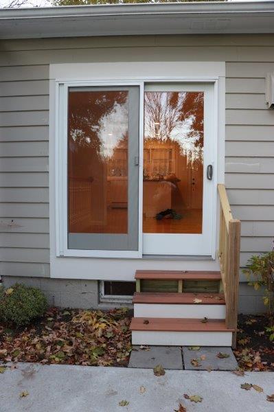 Building Photo - 300 Caroline St